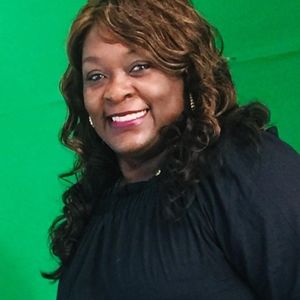 Meet your Posher, Brenda